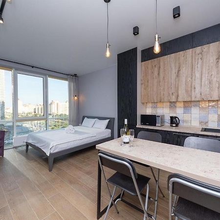 קייב Stylish Panoramic Apartments. Smartplaza. Metro Minskaya מראה חיצוני תמונה