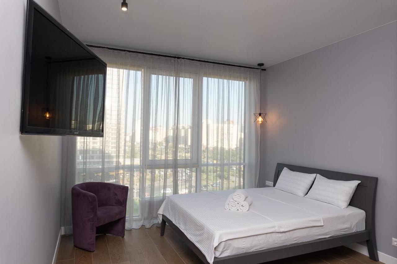 קייב Stylish Panoramic Apartments. Smartplaza. Metro Minskaya מראה חיצוני תמונה
